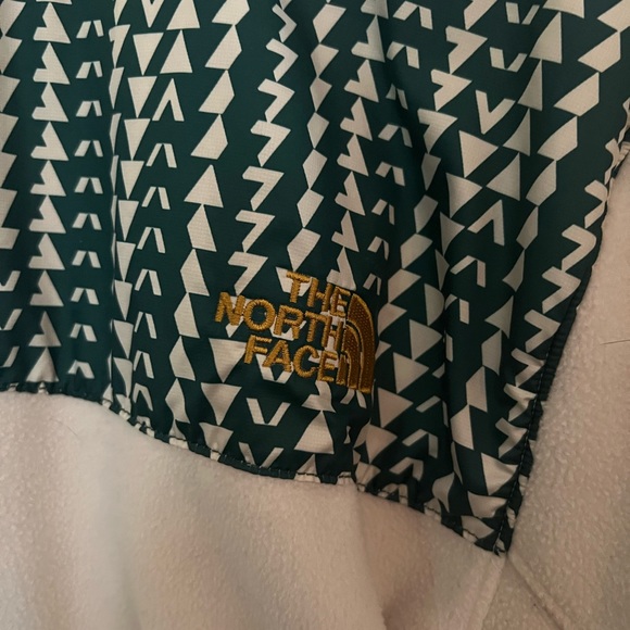 THE NORTH FACE off white FLEECE W/ GREEN YELLOW DETAIL 1/2 ZIP MEN’S SZ Large - Picture 5 of 5